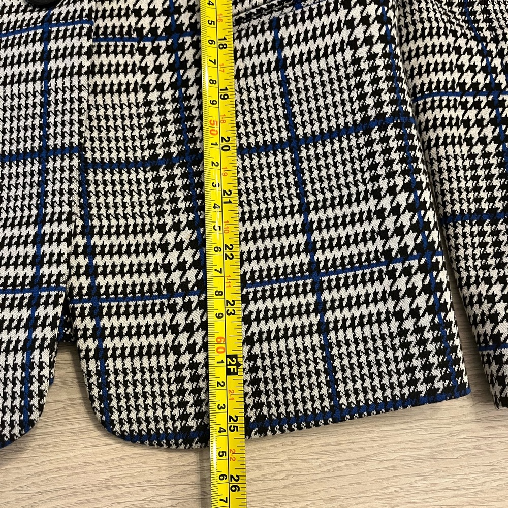 Express Plaid Blazer - Size 6 - Picture 6 of 8